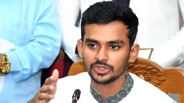 ‘ঋণখেলাপি সিন্ডিকেটের হাতে আর্থিক খাত’: গভর্নর নিয়োগে প্রশ্ন তুললেন আসিফ মাহমুদ