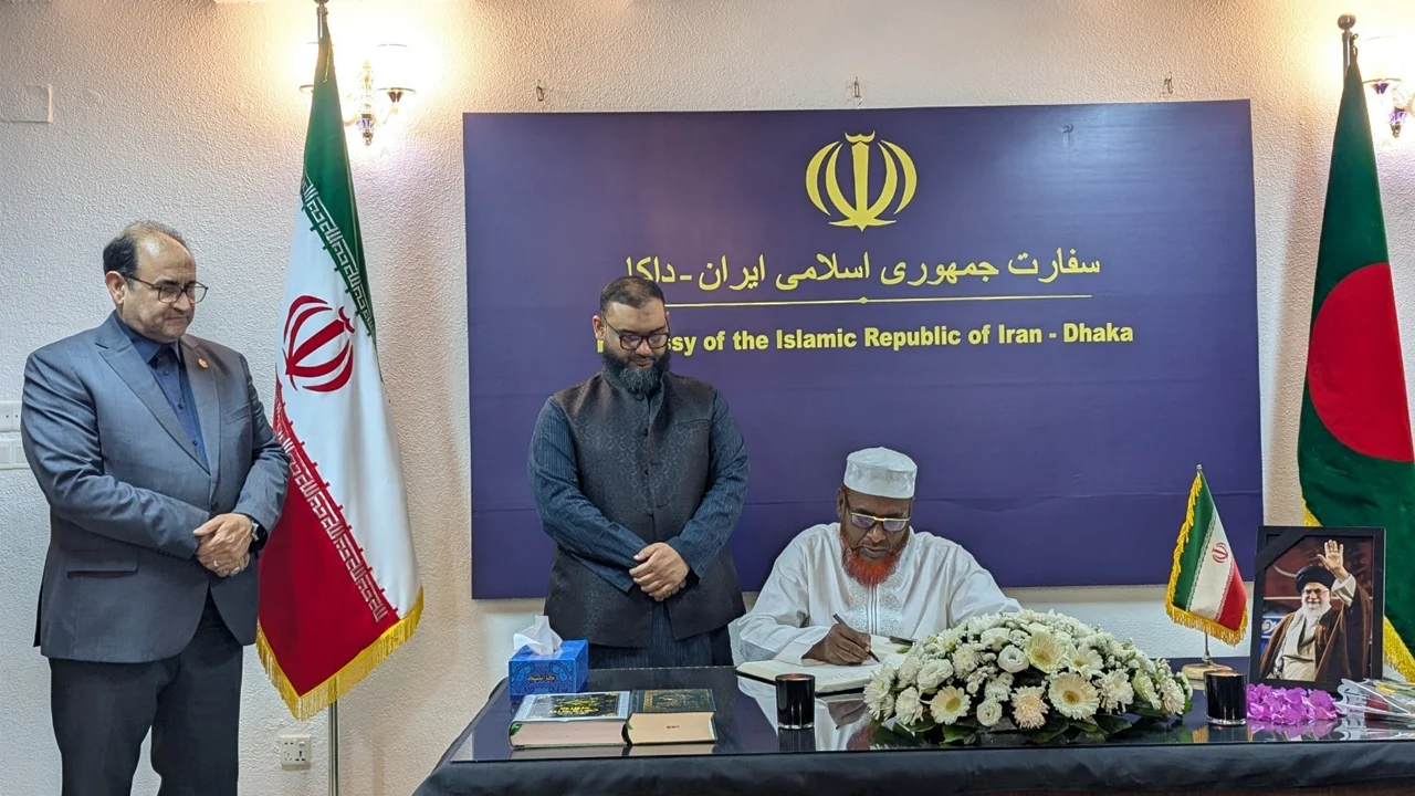 ইরান দূতাবাসের শোক বইতে স্বাক্ষর করলেন জামায়াতের সেক্রেটারি জেনারেল