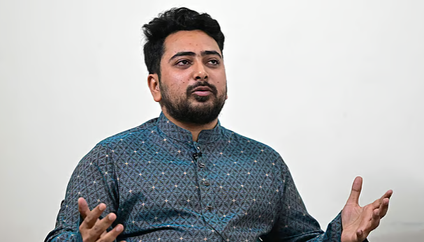 ভেদাভেদ ভুলে ঈদের আনন্দে শামিল হওয়ার আহ্বান নাহিদ ইসলামের