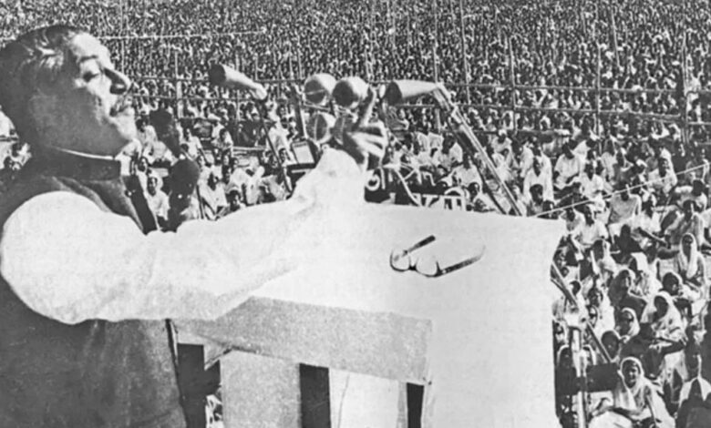 আ. লীগের ভাঙা অফিসে মাইকে বঙ্গবন্ধুর ভাষণ প্রচার