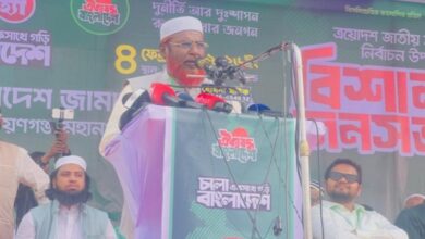 আদালতের ঘাড়ে বন্দুক রেখে জন রায়কে হত্যার চেষ্টা করছে বিএনপি: গোলাম পরওয়ার