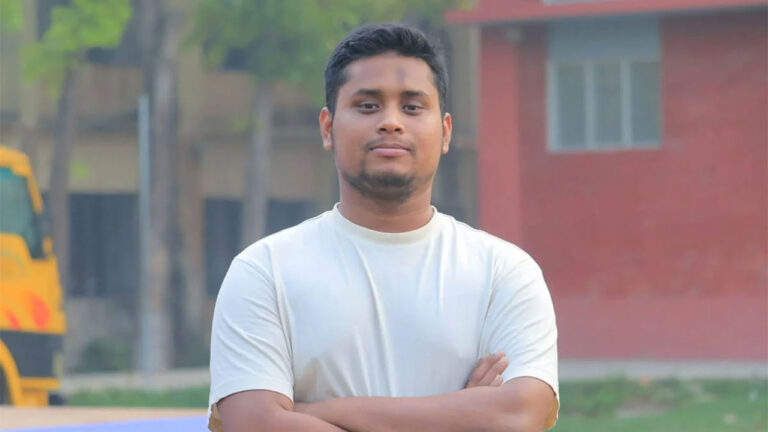 ওয়াক আউটের পর হাসনাতের ‘Get out Chuppu’ স্ট্যাটাস ভাইরাল