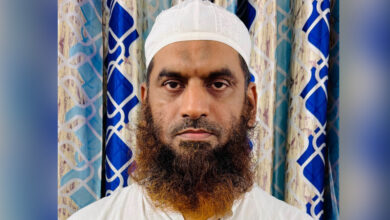 কওমি অঙ্গনের এক মুহাক্কিক আলেমকে ঘিরে চাঞ্চল্যকর একটি ফেসবুক স্ট্যাটাস দিয়েছেন মামুনুল হক