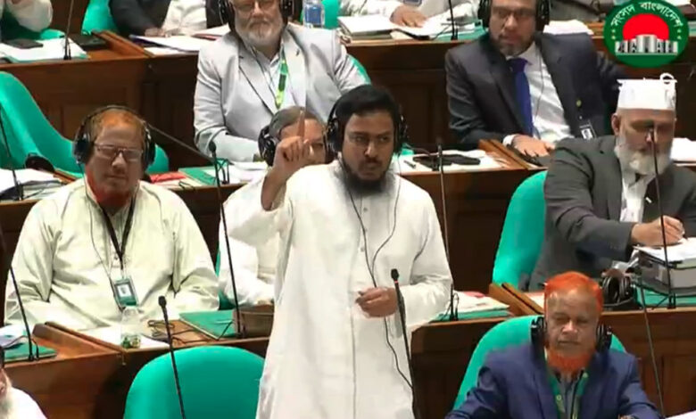 গণভোটকে অবৈধ করার কোনো সুযোগ নেই : আখতার হোসেন