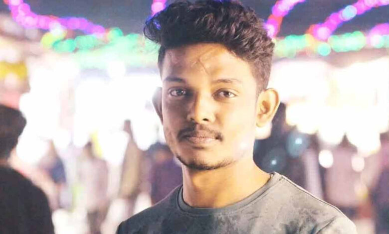 ছাত্রলীগ করায় ছেলেকে ত্যাজ্য ঘোষণা করলেন বাবা