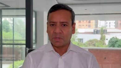 তারেক রহমানের কথিত বন্ধুরা ১৭ বছর কই ছিল, নবীন ফ্যাশন ইস্যুতে রনির প্রশ্ন