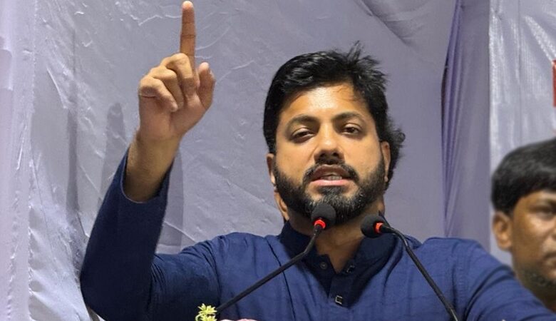 পাঠ্যক্রমে মুক্তিযুদ্ধকে বিকৃতভাবে উপস্থাপন করা হচ্ছে : ইশরাক হোসেন