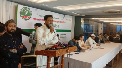 রাষ্ট্রপতিকে পদে রাখা সন্দেহজনক: আখতার হোসেন