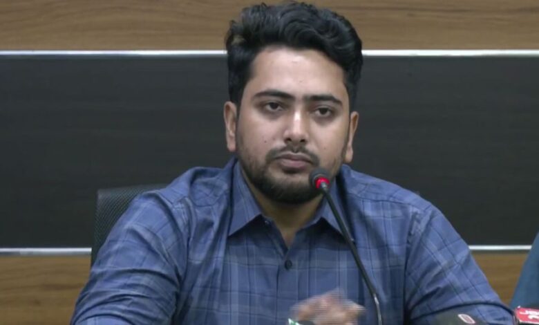 সংবিধান সংস্কার নিয়ে সংসদেই সরকারের অবস্থান জানতে চাওয়া হবে: নাহিদ ইসলাম