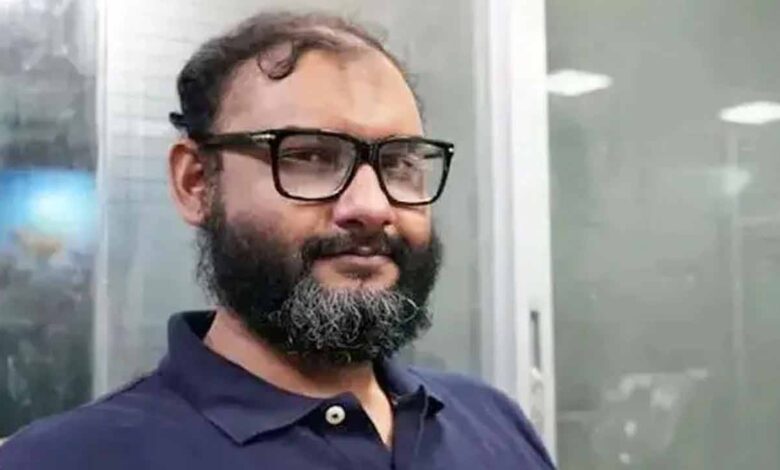 সংসদে অজুর পানি না পেয়ে ক্ষোভ ব্যারিস্টার আরমানের