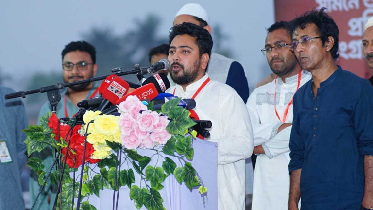 সংসদে নতুন রাষ্ট্রপতি নির্বাচনের আয়োজন করতে হবে : নাহিদ ইসলাম