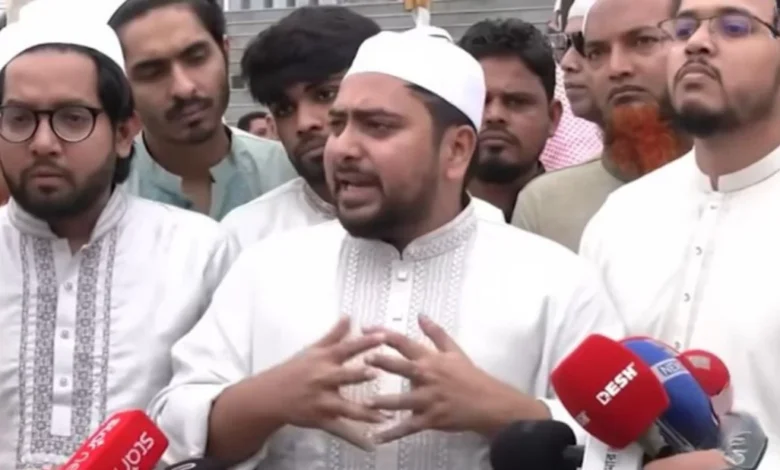 সরকার সংবিধান সংস্কার পরিষদ গঠন না করলে সংসদ ও সংসদের বাইরে থেকে সর্বোচ্চ চাপ প্রয়োগ করব: নাহিদ