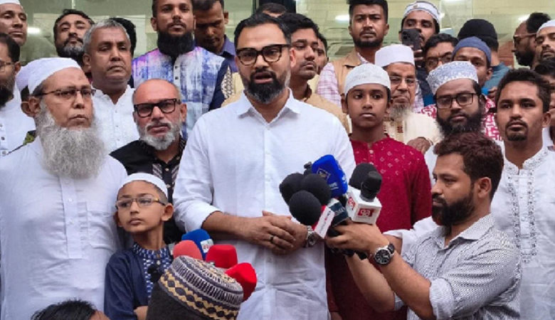 ৫ ওয়াক্ত নামাজ পড়ায় কিশোরদের সাইকেল উপহার দিলেন ক্রীড়া প্রতিমন্ত্রী