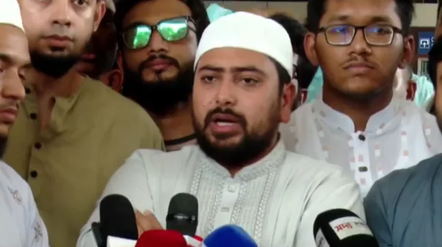 ড. ইউনুসকে রাজপথে নেমে আন্দোলনে যোগ দেওয়ার আহ্বান নাহিদের