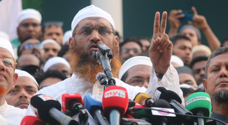 ট্রাম্প চীনের প্রতি রেড লাইন সতর্কবার্তা, ইরানকে পূর্ণ সমর্থন