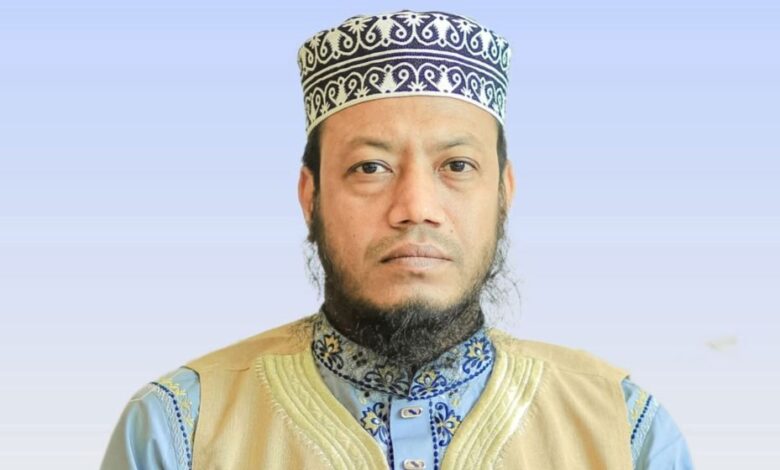 ‘ডানে-বামে ভুঁড়িওয়ালা লোক’ নারী এমপিদের নিয়ে আমির হামজার ‘বডি শেমিং’ মন্তব্যে তীব্র ক্ষোভ