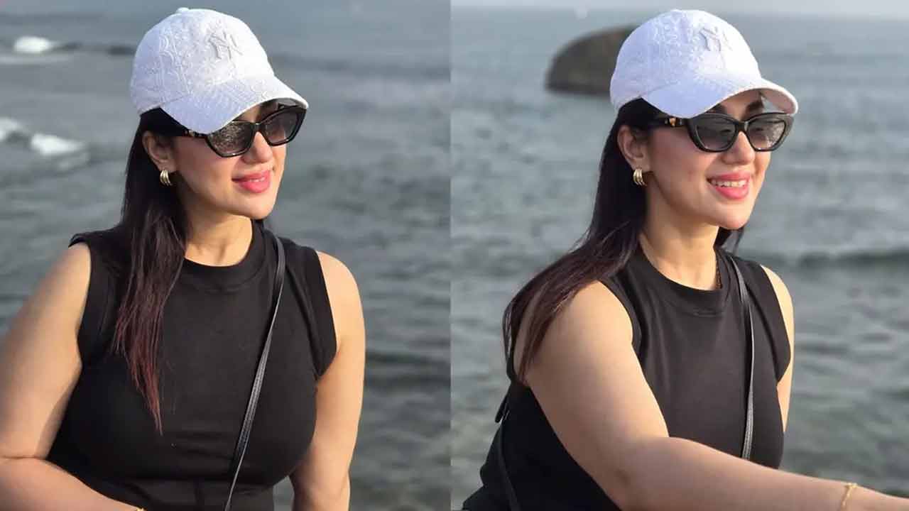 আবারও ভক্তদের নজর কাড়লেন অপু বিশ্বাস