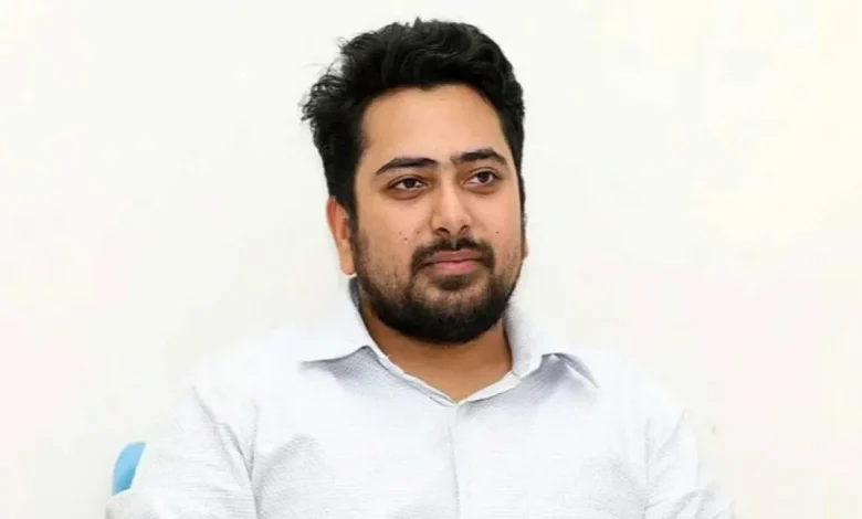 কথা বলার জায়গা ও গণতন্ত্র সংকুচিত হয়ে আসছে: নাহিদ ইসলাম